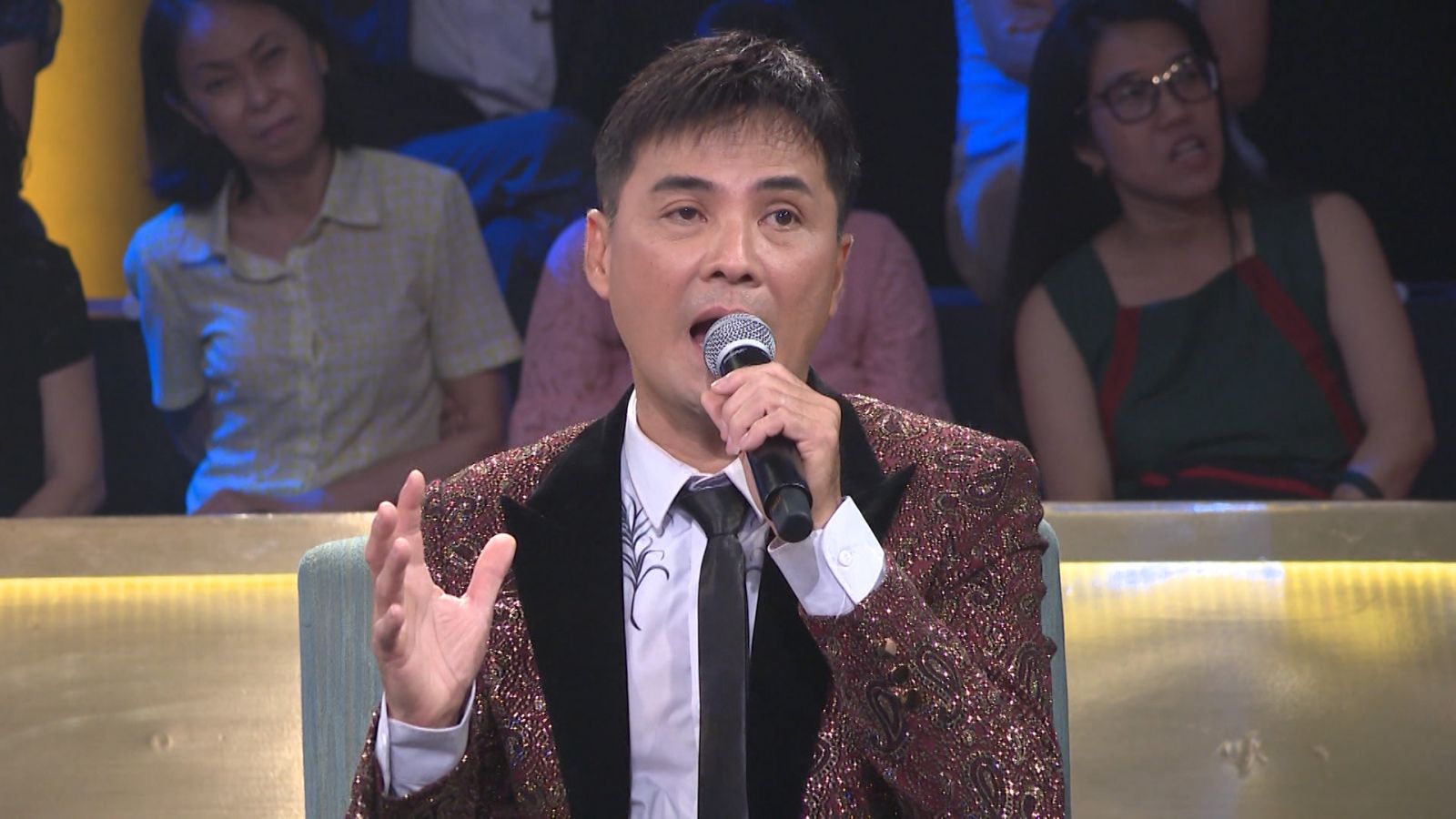 ca sĩ chế thanh