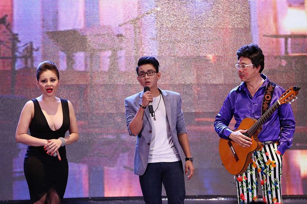 Ch&iacute; T&agrave;i v&agrave; d&agrave;n nghệ sĩ