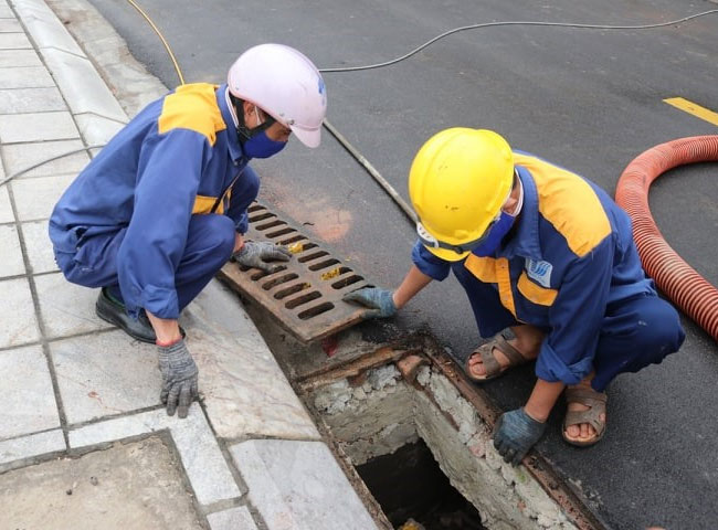 Nạo v&eacute;t hố ga gi&aacute; rẻ nhất tại TPHCM