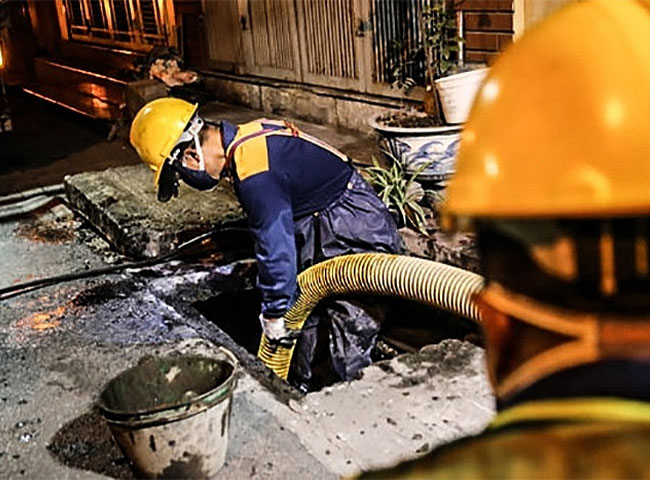 Dịch vụ nạo v&eacute;t hố ga gi&aacute; rẻ
