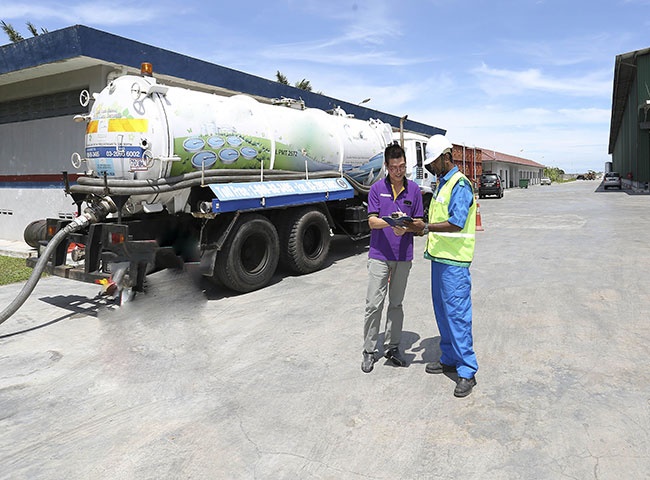 Dịch vụ rút hầm cầu quận Tân Bình Hòa Phát thi công an toàn