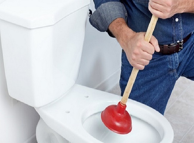 Th&ocirc;ng bồn cầu quận 12 với gi&aacute; cả phải chăng