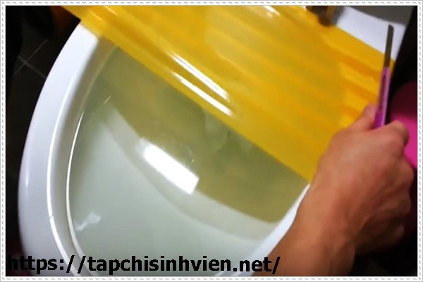 c&aacute;ch th&ocirc;ng cầu nghẹt bằng băng d&iacute;nh