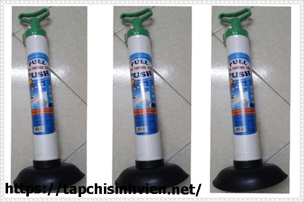c&aacute;ch th&ocirc;ng bồn cầu bằng pittong hay