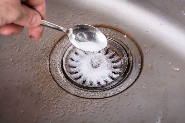 bồn rửa b&aacute;t bị tr&agrave;o ngược v&igrave; đ&acirc;u