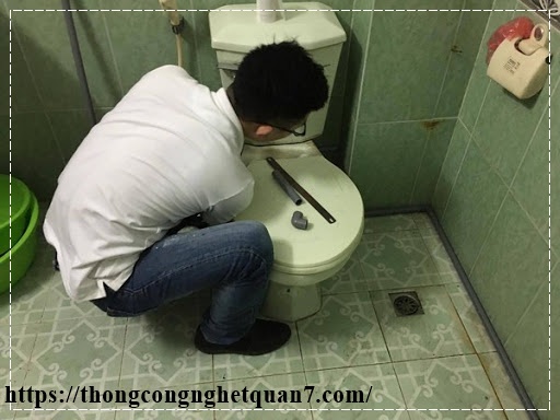 C&aacute;c nguy&ecirc;n nh&acirc;n g&acirc;y tắc nghẹt cống bồn cầu