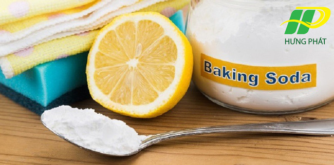 Bột Baking soda kết hợp với chanh v&agrave; muối