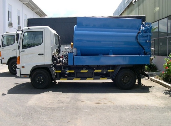 Dịch vụ vận chuyển bùn vi sinh quận 11 Đức Hải